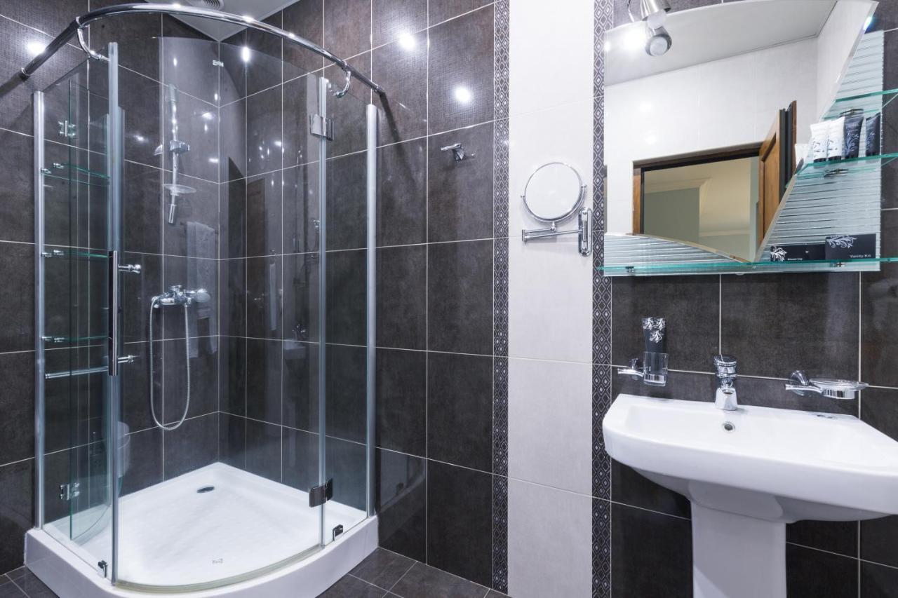La Defense Hotel Γιερεβάν Εξωτερικό φωτογραφία