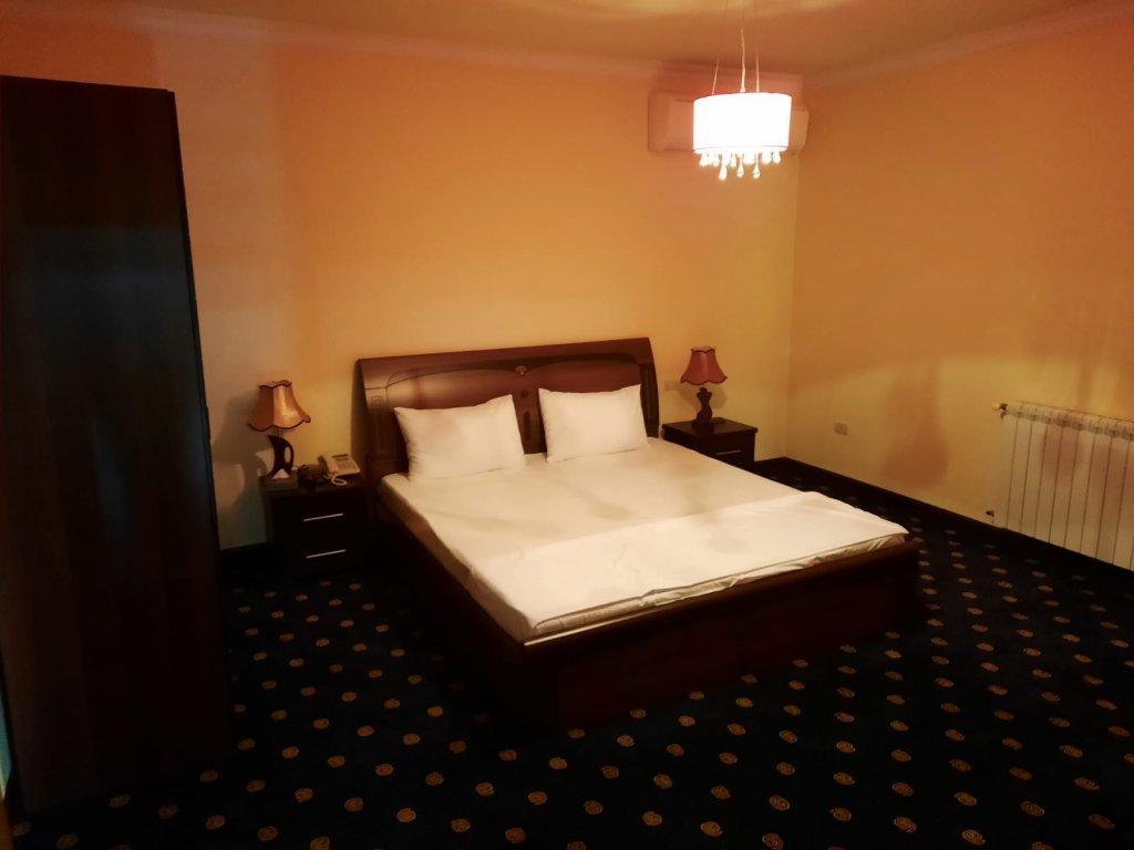 La Defense Hotel Γιερεβάν Εξωτερικό φωτογραφία